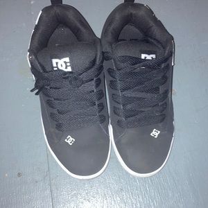 Dc skate shoes